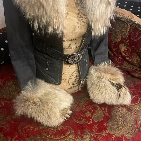 Authentic Rock & Republic Black Denim Jacket with Real Fox Fur - Picture 4 of 11